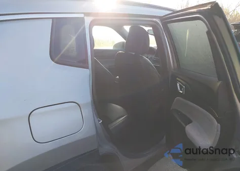 2024 Jeep Compass Latitude 4X4 from USA, damaged, VIN 3C4NJDBN7RT607743